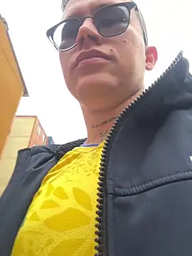 Kurtxxx22's Webcam Show