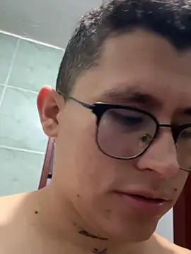 Kurtxxx22 – webcam-show
