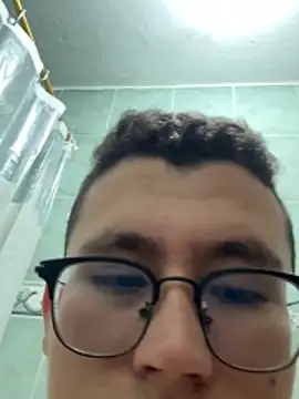 Kurtxxx22 webkamerás műsora