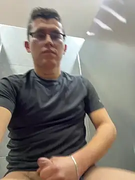 Kurtxxx22 在線直播表演