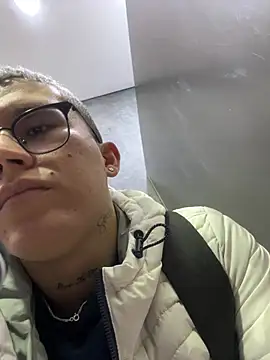 Kurtxxx22's Webcam Show