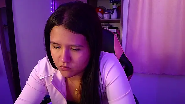 Oliviawatson1 Show in webcam