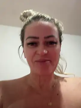 Alerquinasc Chat XXX in diretta