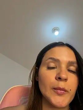 itsclaiire লাইভ XXX চ্যাট