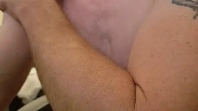 BrokenWithoutCare's Webcam Show