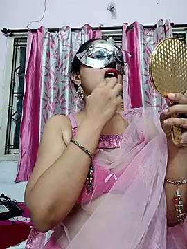 thanusi_2's Webcam Show