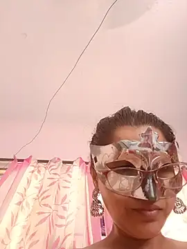 thanusi_2's Webcam Show
