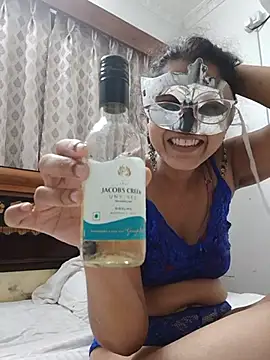 thanusi_2 Show in webcam
