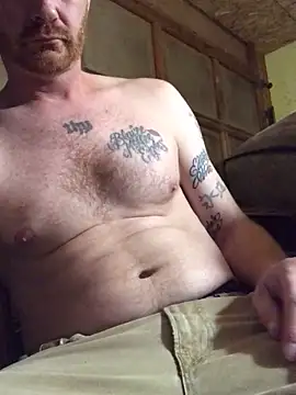 BreakableActivist70 Show in webcam