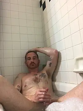 BreakableActivist70 webkamerás műsora