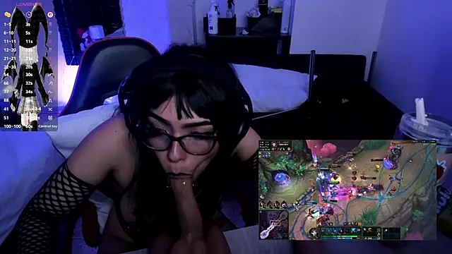 Nyveth's Webcam Show
