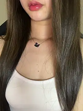 Yiyina_17: онлайн-секс-чат
