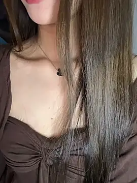 XXX chat uživo modela Yiyina_17