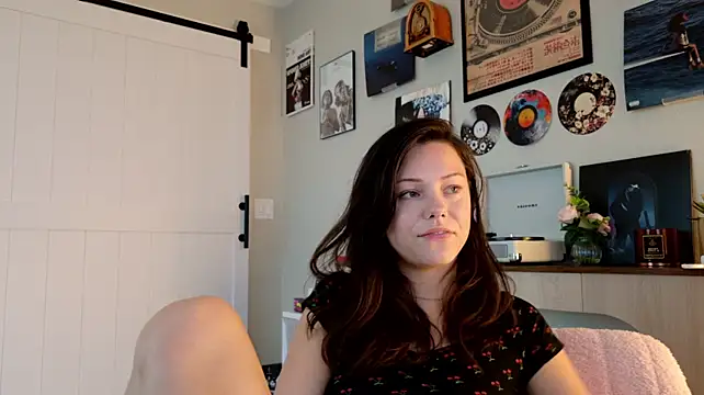lilbbyily Show in webcam