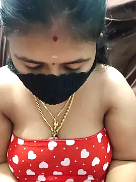 Tamil_Lotus Adlı Modelin Canlı XXX Sohbeti