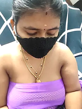 Tamil_Lotus' Live XXX Chat