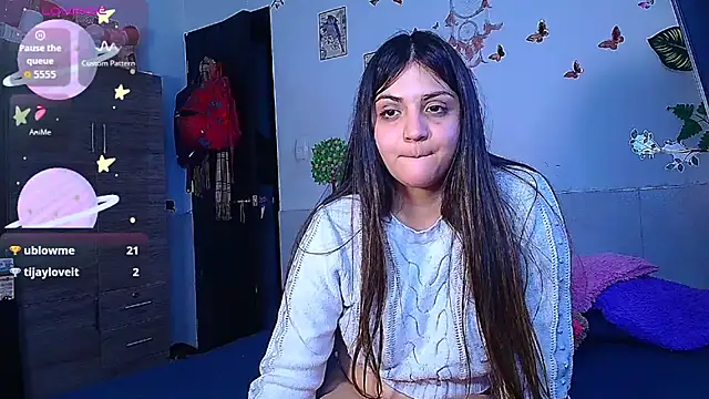 emily_cooper_t Adlı Modelin Canlı XXX Sohbeti