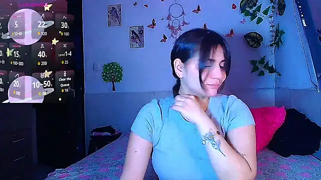 Chat +18 de emily_cooper_t ao vivo