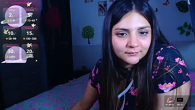 emily_cooper_t Adlı Modelin Canlı XXX Sohbeti