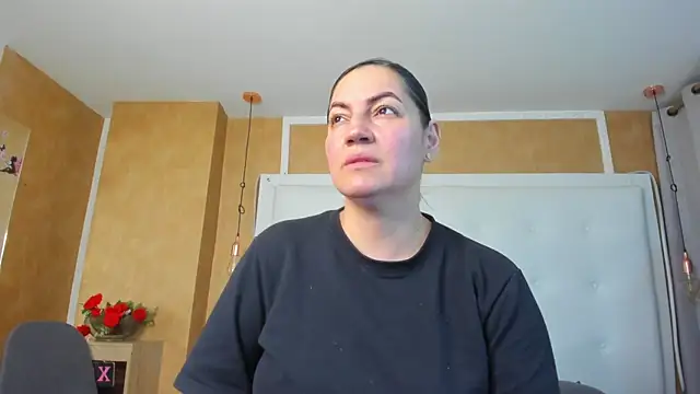 Heidy_milf's Live XXX Chat