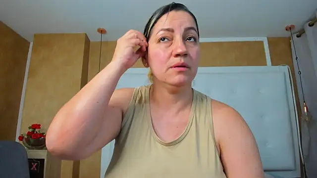 Heidy_milf Adlı Modelin Canlı XXX Sohbeti