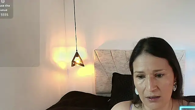 Barbara_fox__ Chat XXX in diretta