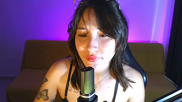 Chat +18 de Yuliennegg ao vivo