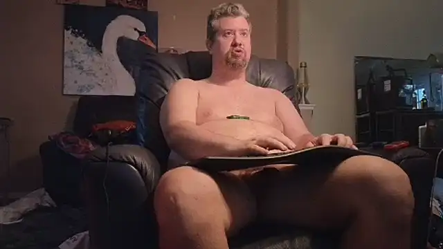 Single_White_Male Show in webcam