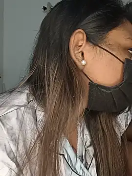OpposedLoom webcam show