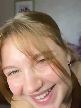Emaline_Fane Chat XXX live