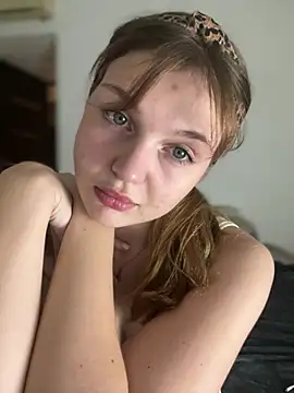 Chat XXX en directo de Emaline_Fane