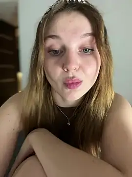 Czat XXX na żywo – Emaline_Fane
