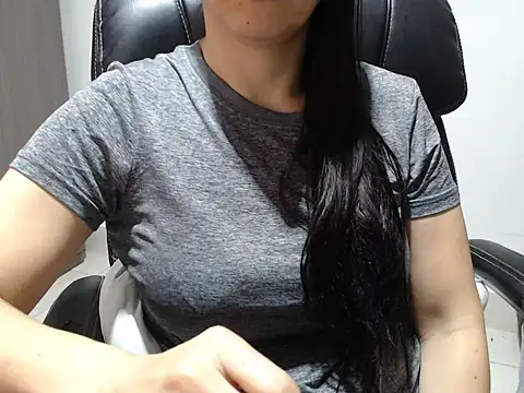 Show modela gatamisteriobr na web-kameri
