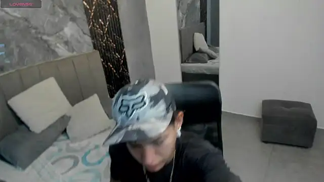 Ebebyjuan webcam show