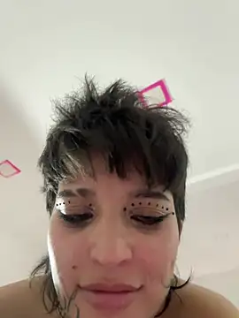 DayanaDG Chat XXX in diretta