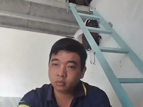 Chat XXX en directo de Palatable69-VN