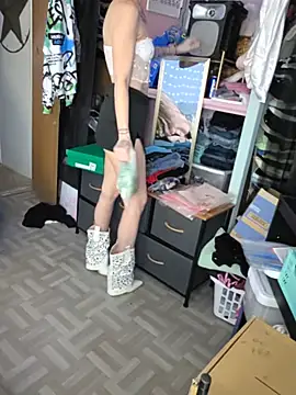 SweetNessPebbles' Webcam Show