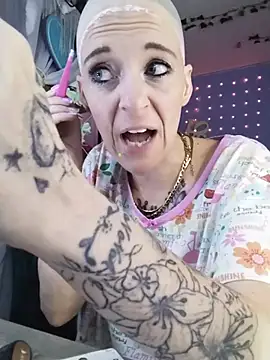 LashOutHeartlessP Webcam-Show
