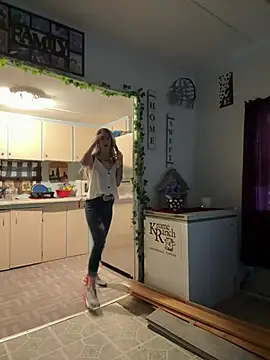 LashOutHeartlessP Шоу с уебкамера