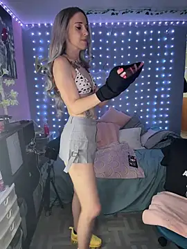 LashOutHeartlessP's Webcam Show
