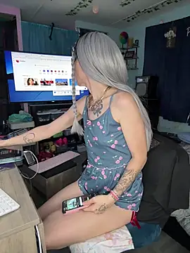 LashOutHeartlessP Шоу с уебкамера
