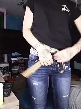 LashOutHeartlessP Show in webcam