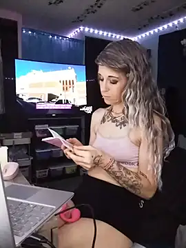 LashOutHeartlessP's Webcam Show