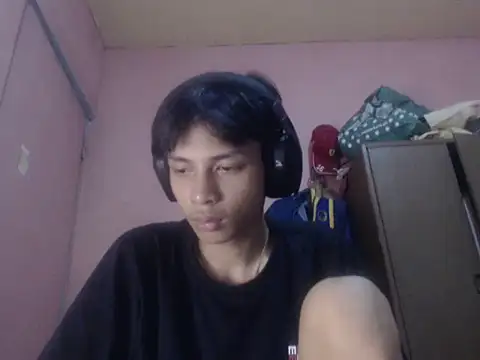 Kyoshi_19 Adlı Modelin Web Kamerası Şovu