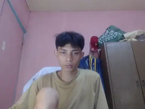 Kyoshi_19 Adlı Modelin Web Kamerası Şovu