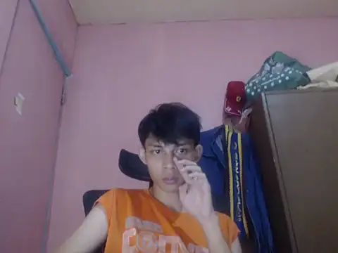 Kyoshi_19 Show in webcam