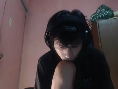 Kyoshi_19 Show in webcam