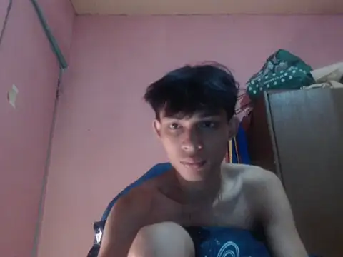 Kyoshi_19 Adlı Modelin Web Kamerası Şovu
