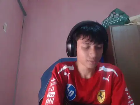 Kyoshi_19 Adlı Modelin Web Kamerası Şovu