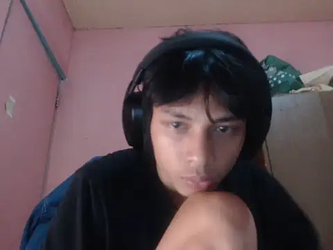 Kyoshi_19 Adlı Modelin Web Kamerası Şovu